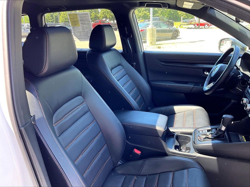 2025 Honda CR-V Hybrid — photo 11