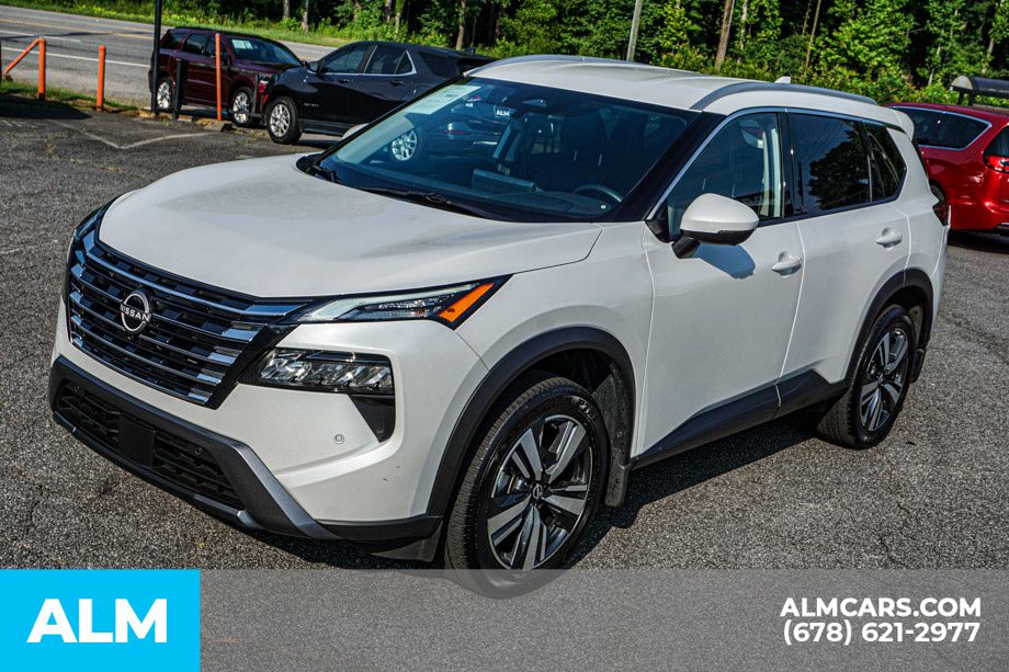 Used 2025 White Nissan SL image 15
