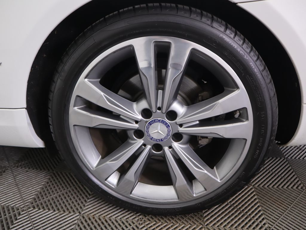 Thumbnail: 2014 Mercedes-Benz E-Class - 30