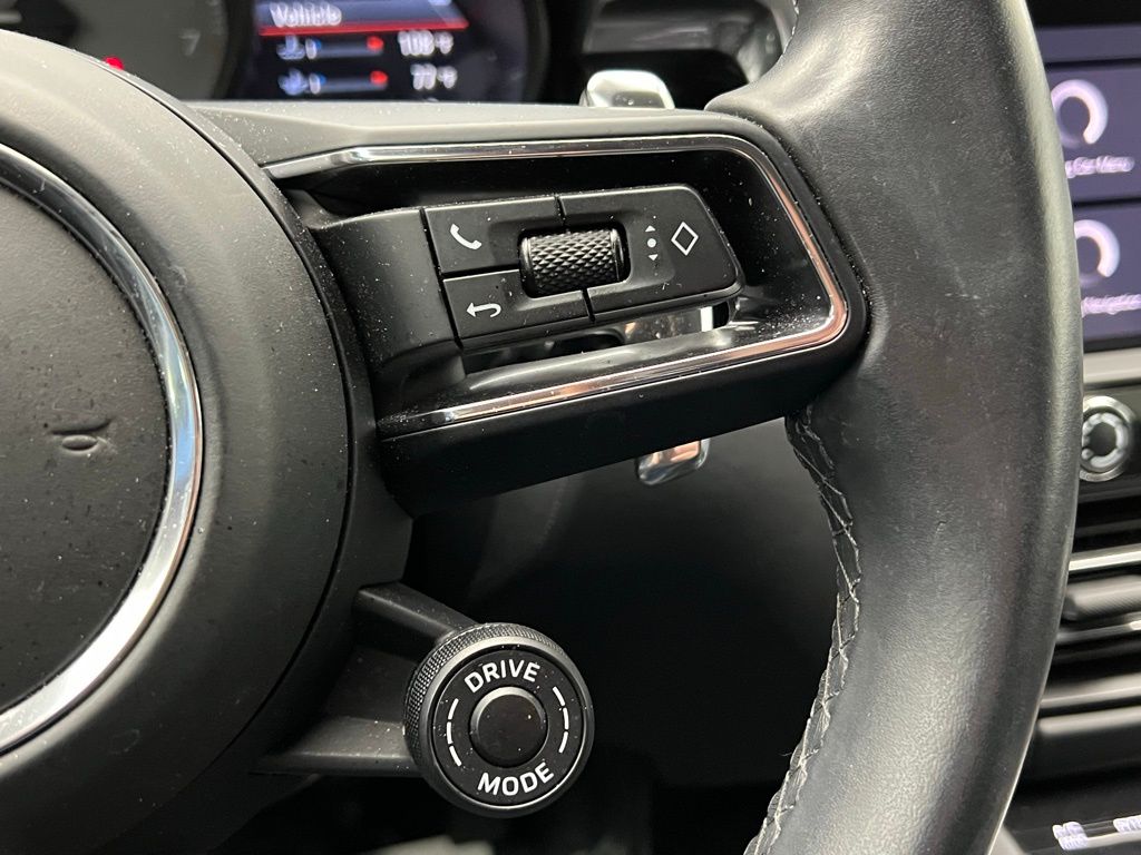 Thumbnail: 2023 Porsche Macan - 9