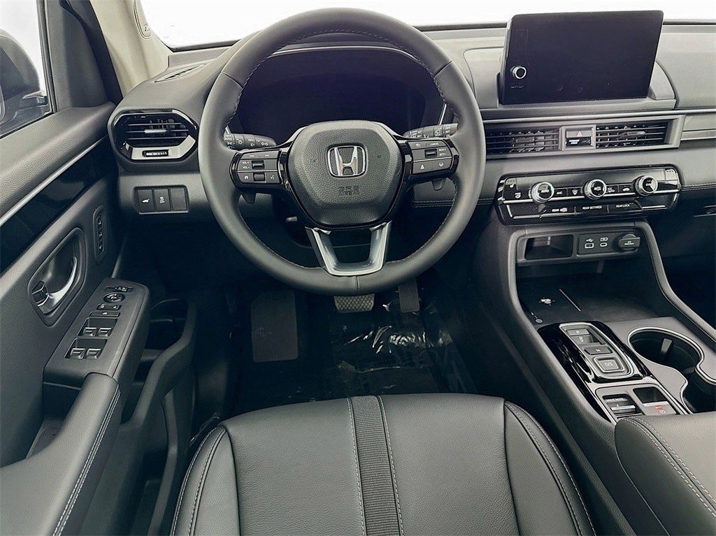 Used Car 2025 Honda Pilot  Touring For Sale In Austin, Texas