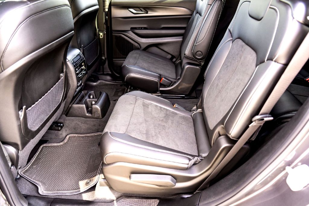 New Car 2025 Jeep Grand Cherokee L  Altitude For Sale Under $50,000 In Taylor, Texas