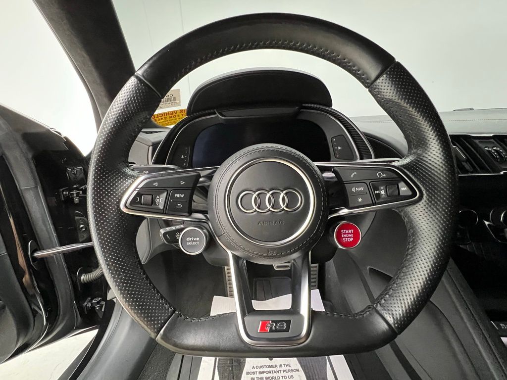 Thumbnail: 2017 Audi R8 - 18