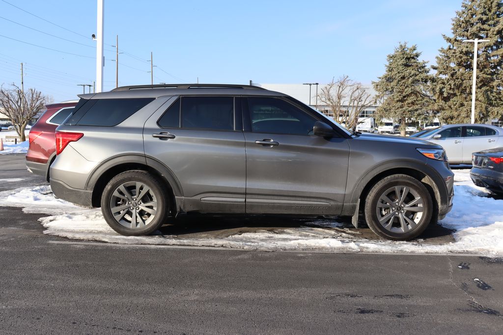 2021 Ford Explorer XLT 4