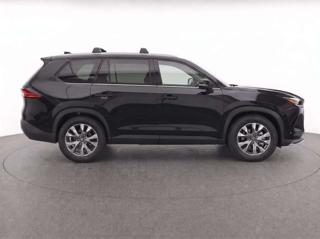 Thumbnail: 2025 Toyota Grand Highlander - 2