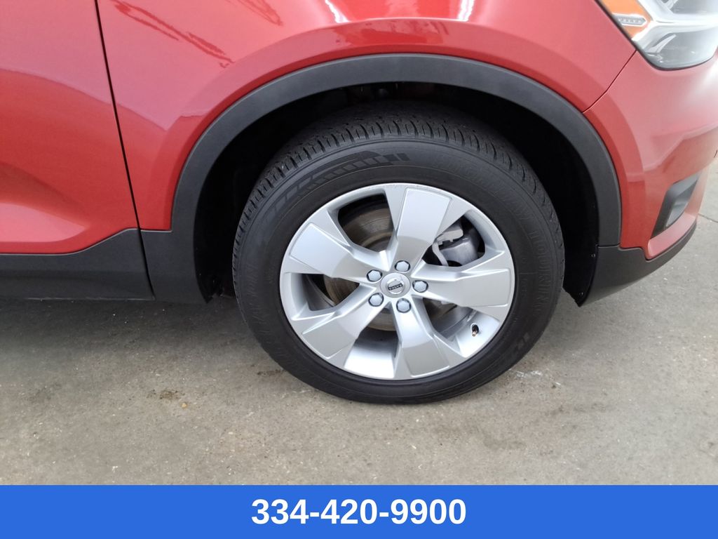 used 2022 Volvo XC40 car, priced at $19,799
