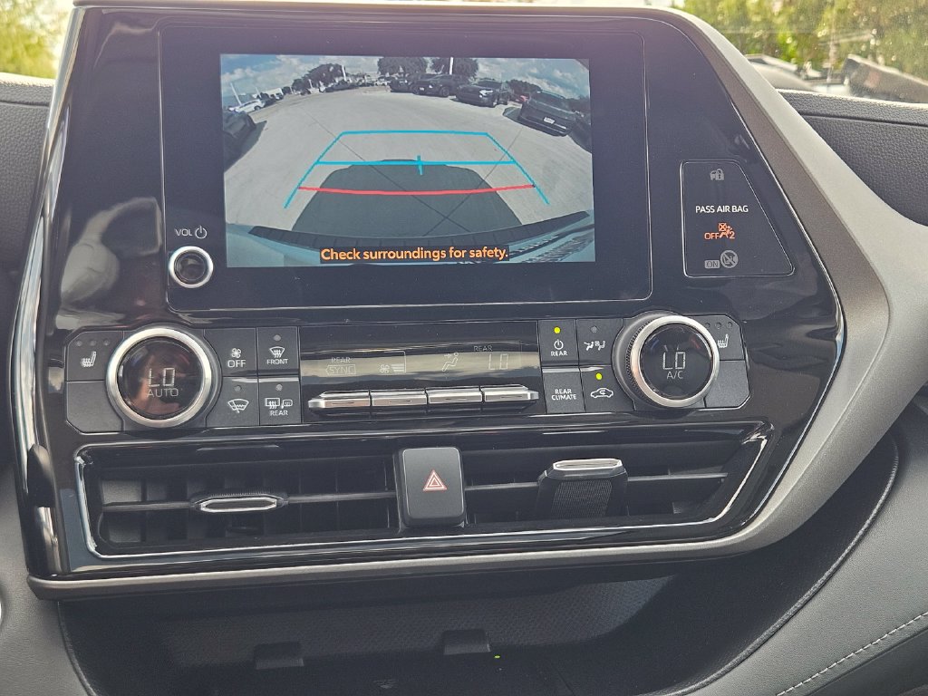Used 2023 Toyota Highlander SUV