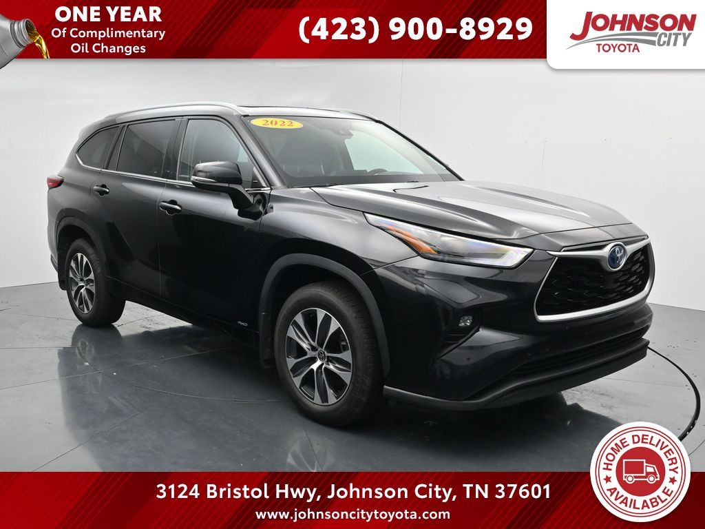  2022 Toyota Highlander Hybrid XLE AWD   