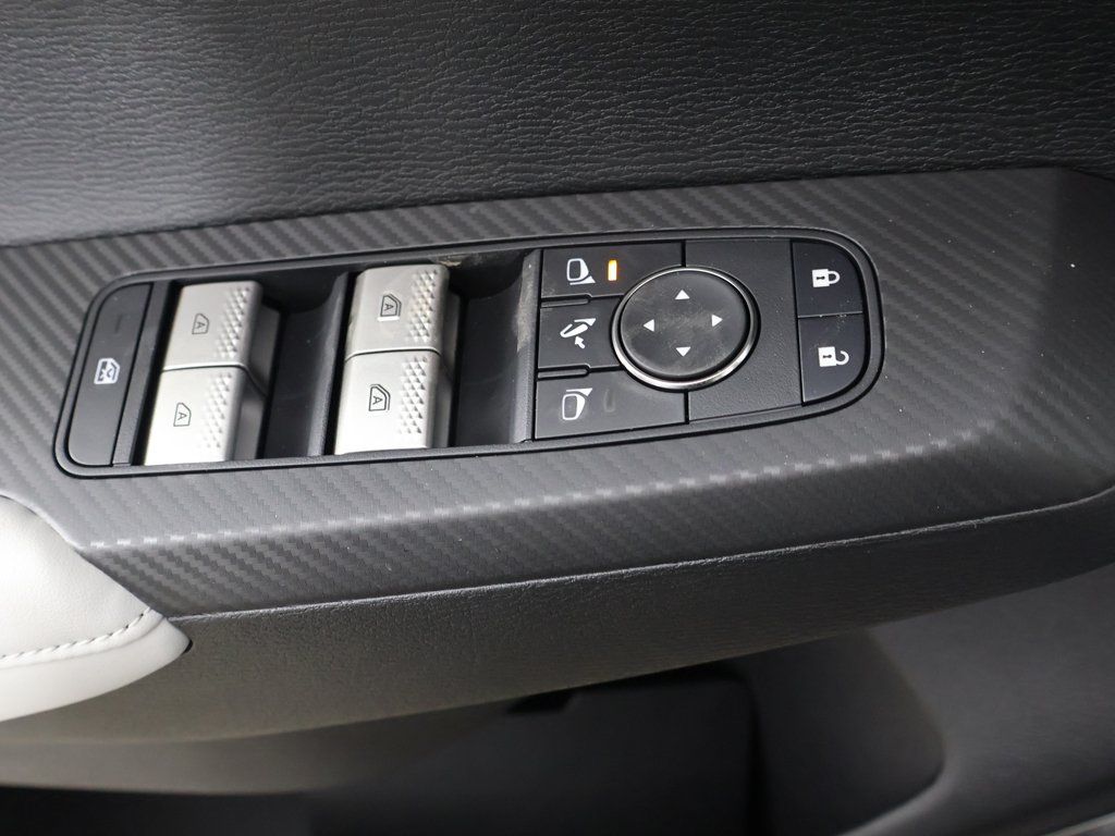 New 2026 Blue Mitsubishi SE image 38