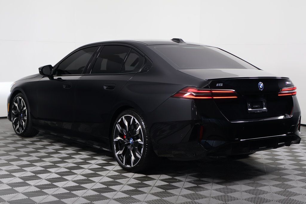 Thumbnail: 2024 BMW i5 - 6