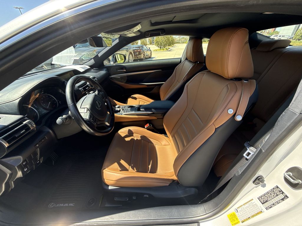 Thumbnail: 2022 Lexus RC - 30