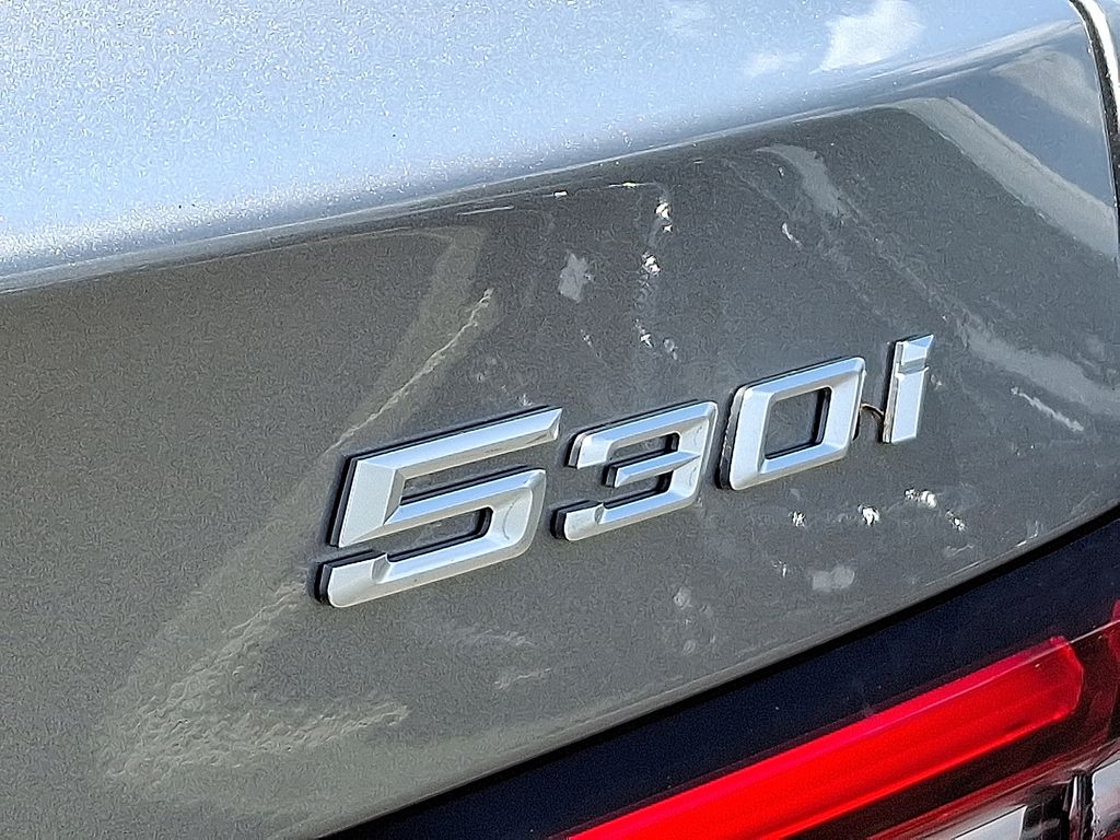 Thumbnail: 2026 BMW 5 Series - 5