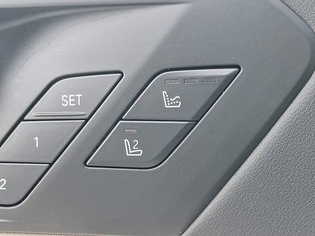 Thumbnail: 2025 BMW X5 - 26