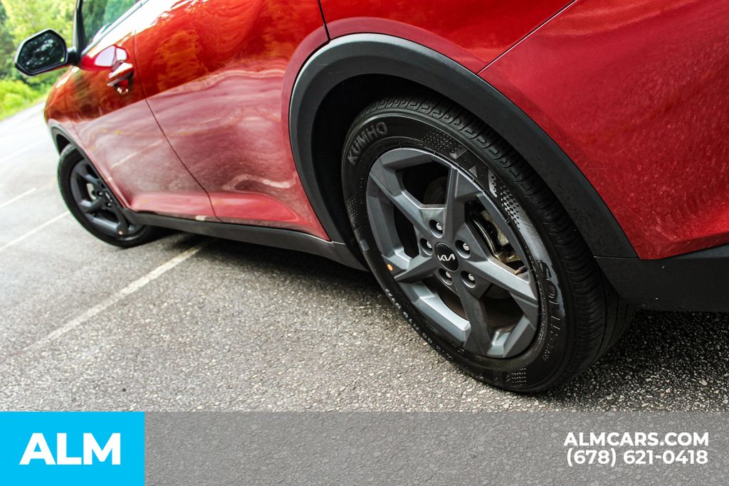 Used 2025 Red Kia LXS image 15