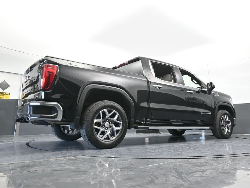 Used 2022 Onyx Black GMC SLT image 64
