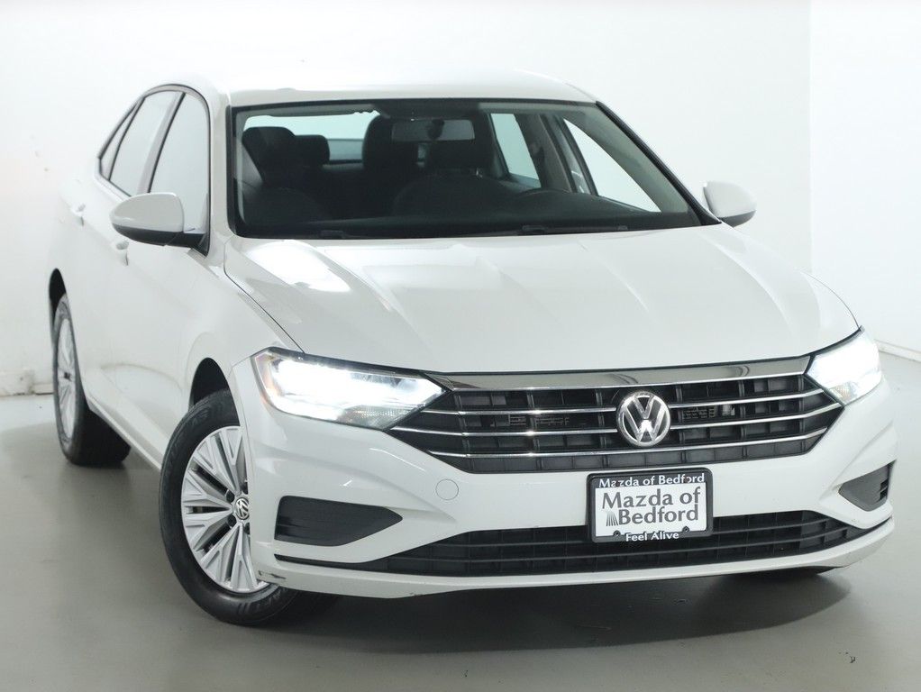 Pure White 2019 Volkswagen Jetta Sedan Front-Wheel Drive 8-Speed Automatic