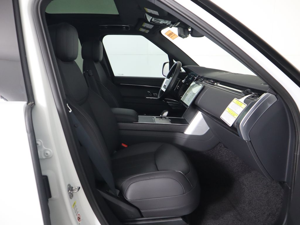 2025 Land Rover Range Rover SE 22