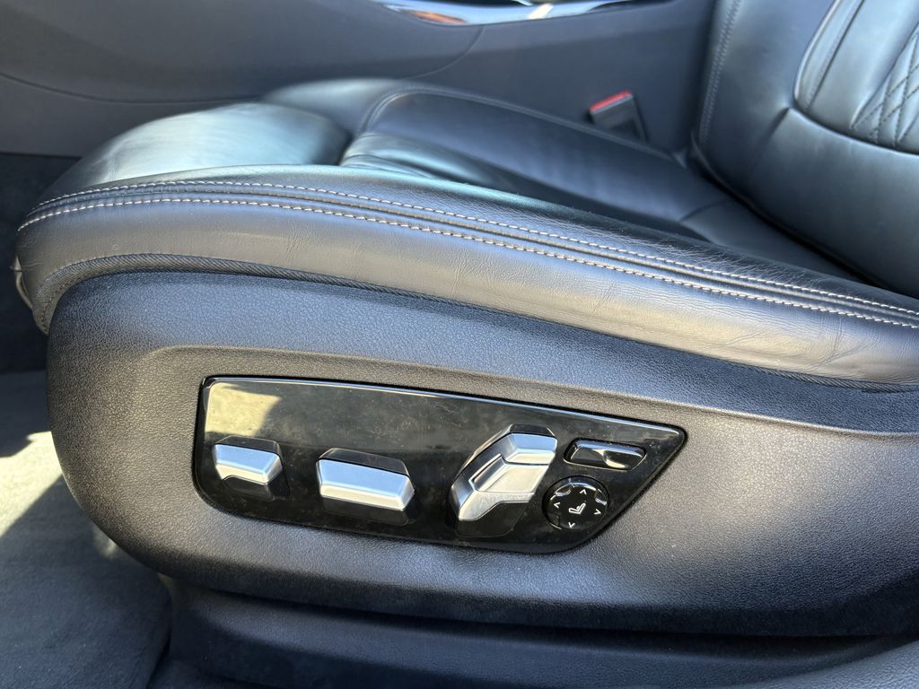 Used 2023 Alvite Gray Metallic BMW M550i xDrive image 13