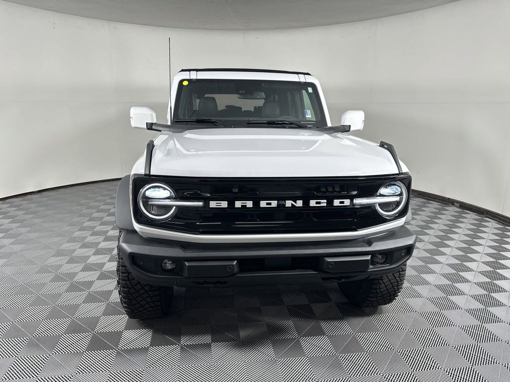 2024 Ford Bronco Outer Banks 2