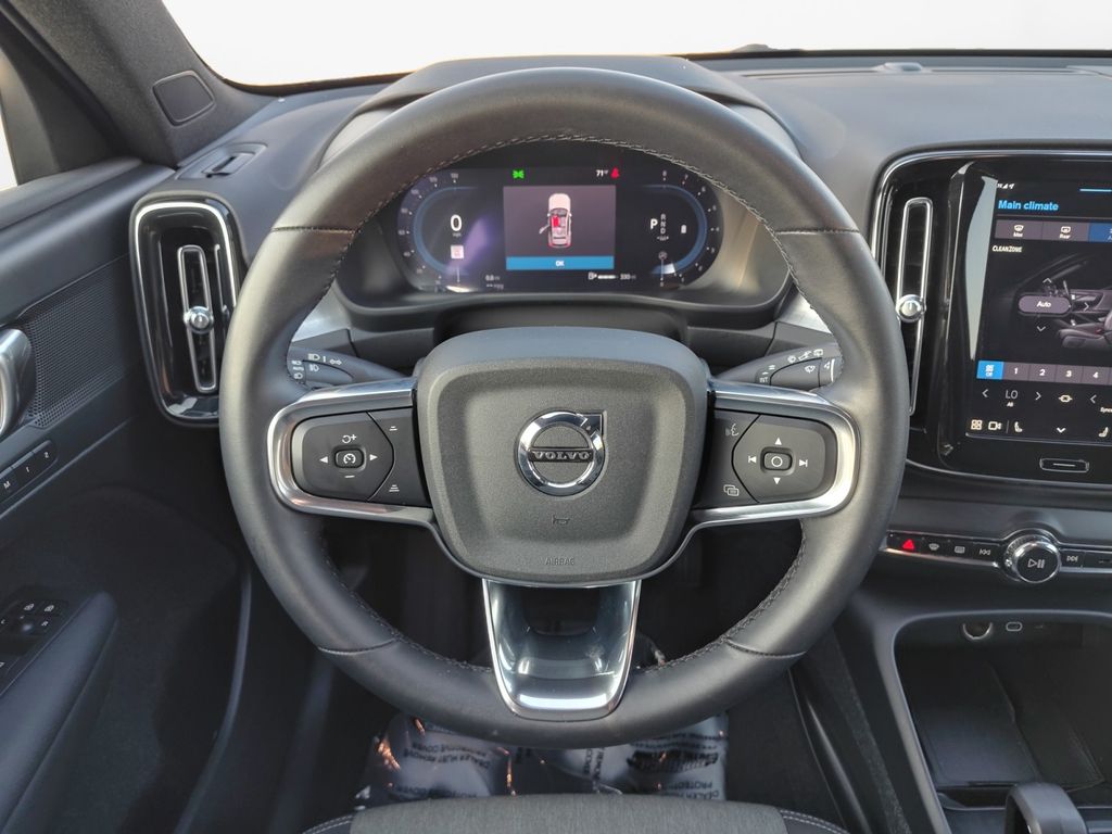 Used Car 2024 Volvo Xc40  B5 Core For Sale Under $30,000 In Austin, Texas