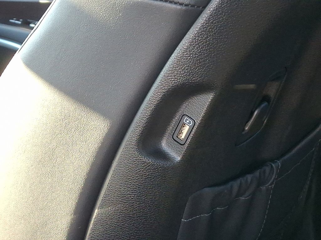 Thumbnail: 2022 Kia Telluride - 13