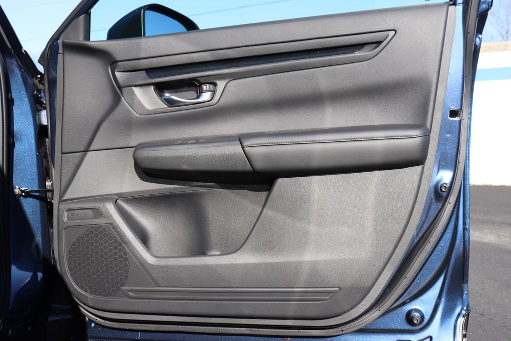 2025 Honda CR-V EX 19