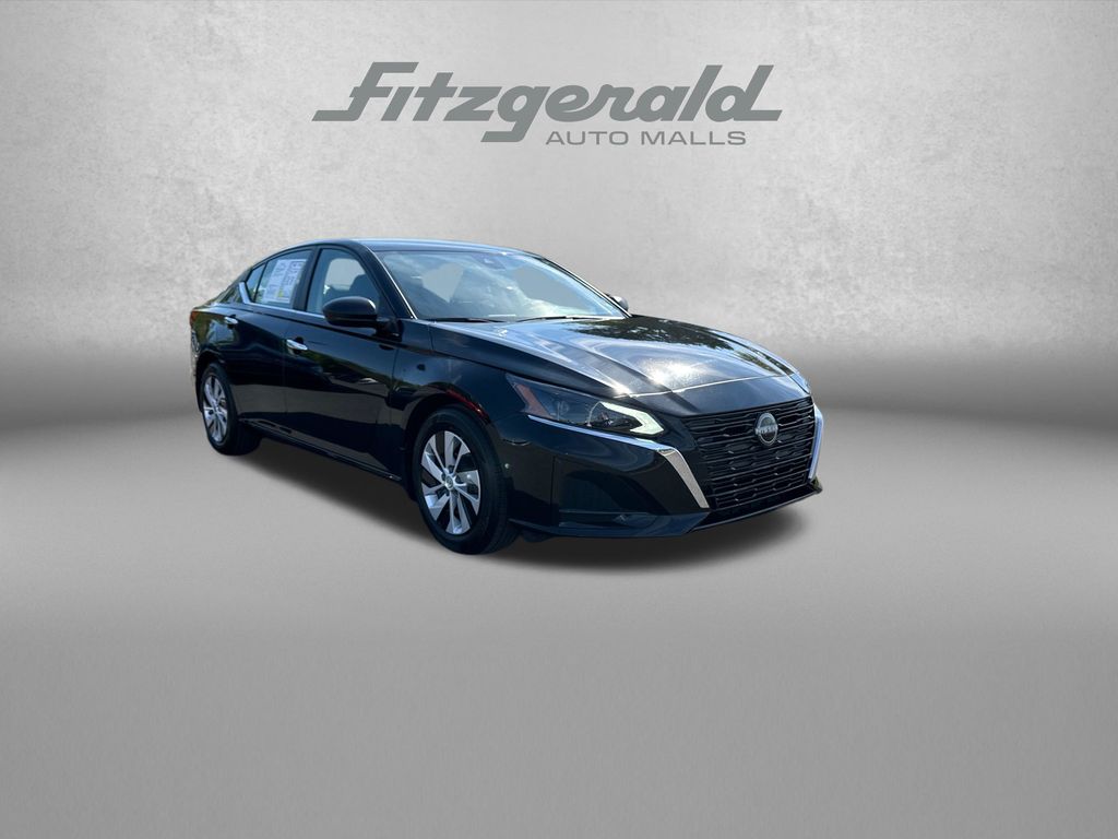 Super Black Clearcoat 2024 Nissan Altima 2.5 S FWD Sedan Front-Wheel Drive Continuously Variable Transmission