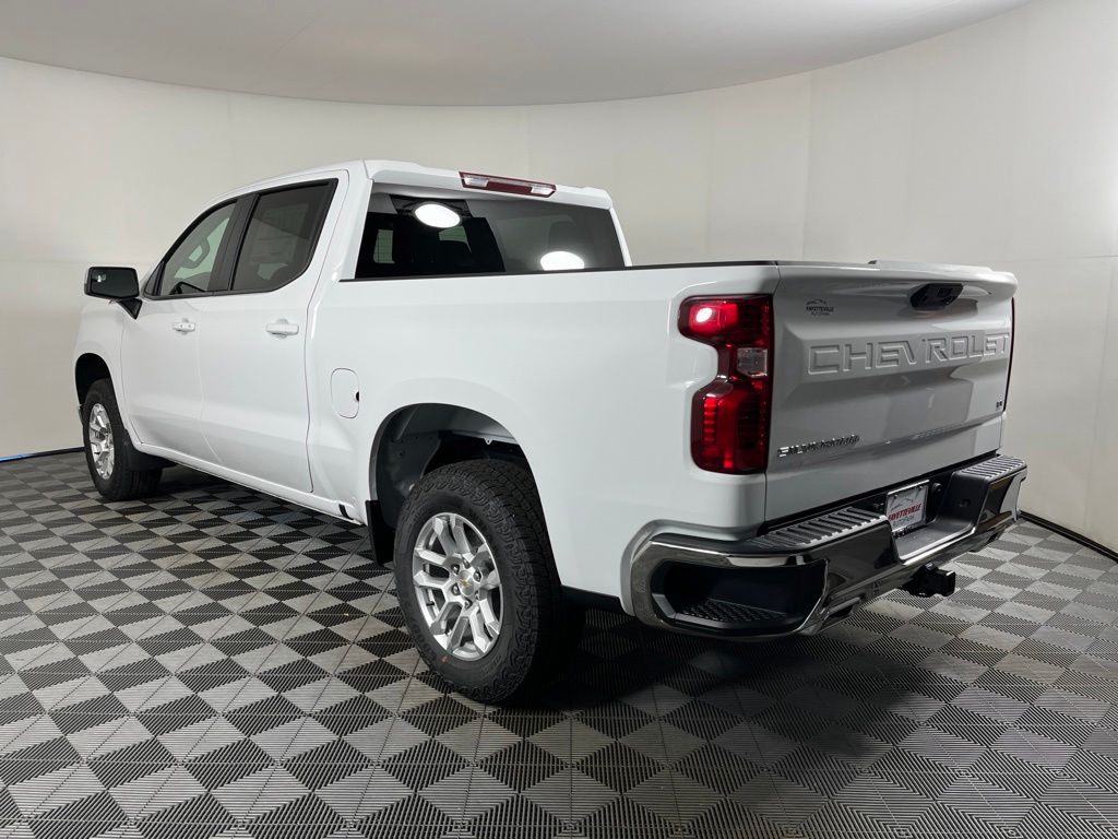 Thumbnail: 2026 Chevrolet Silverado 1500 - 3