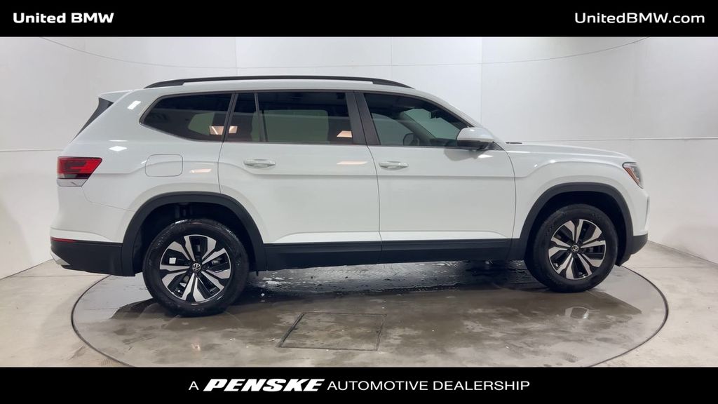 Thumbnail: 2024 Volkswagen Atlas - 9