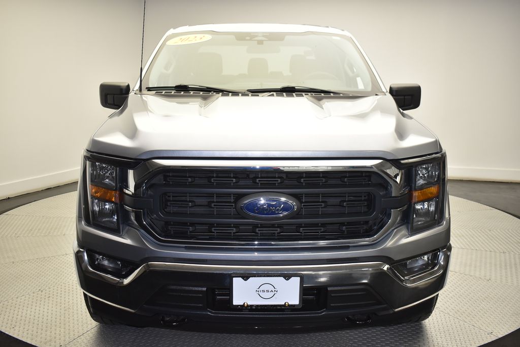 2023 Ford F-150 XLT 2