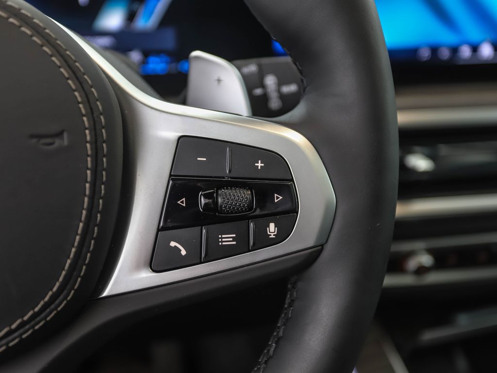 Thumbnail: 2026 BMW X5 - 13