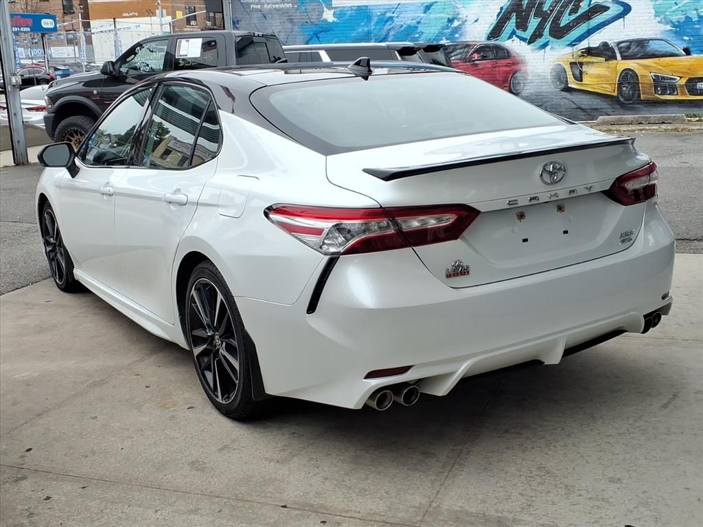 2020 Toyota Camry XSE photo 4