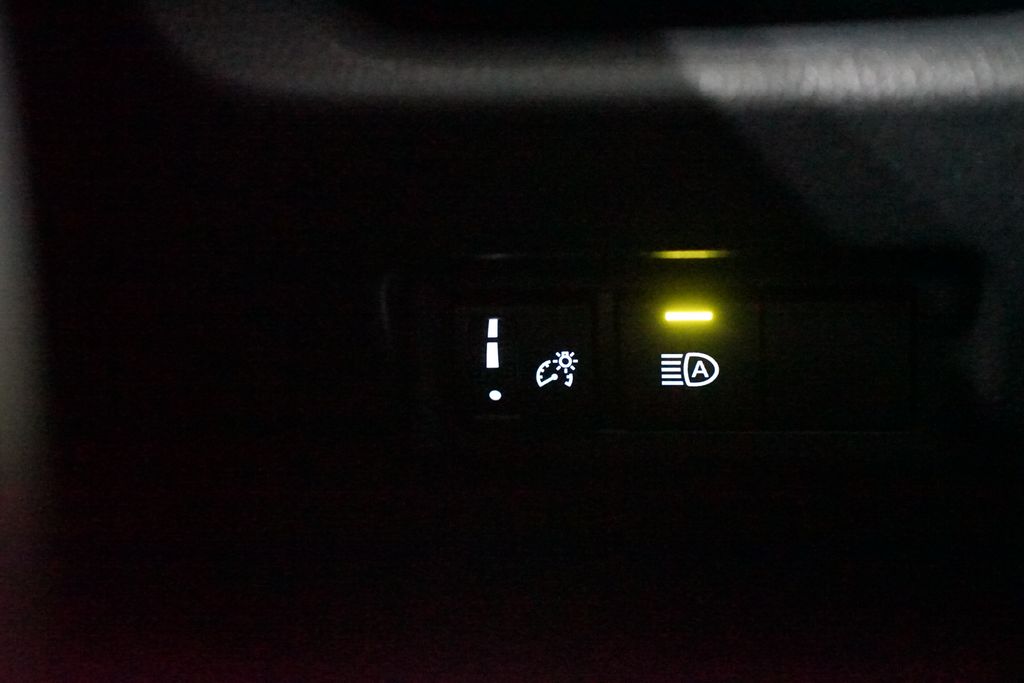 Thumbnail: 2025 Toyota RAV4 - 23