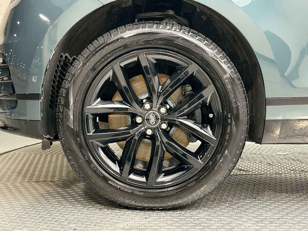 Thumbnail: 2026 Land Rover Range Rover Velar - 17