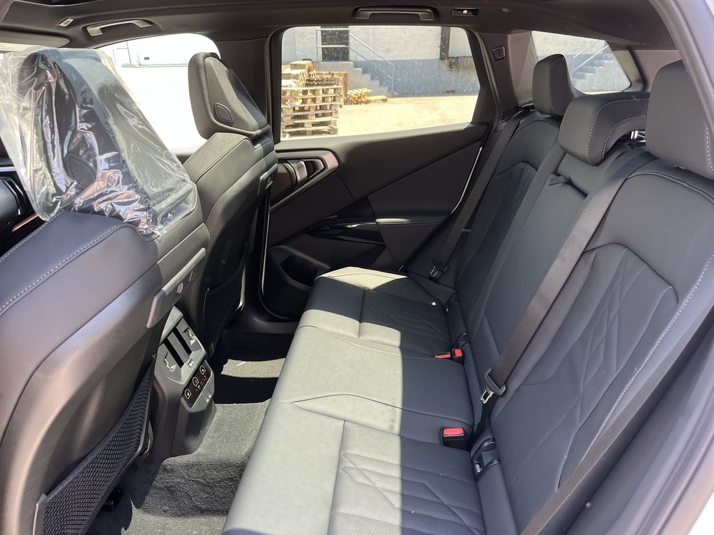 Thumbnail: 2026 BMW X3 - 23