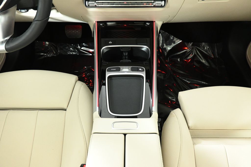 2025 Mercedes-Benz GLB 250 24