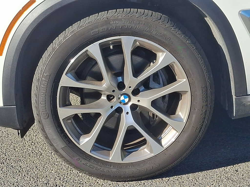 Thumbnail: 2025 BMW X5 - 8