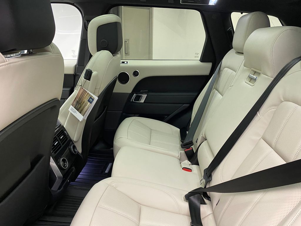 Thumbnail: 2020 Land Rover Range Rover Sport - 14