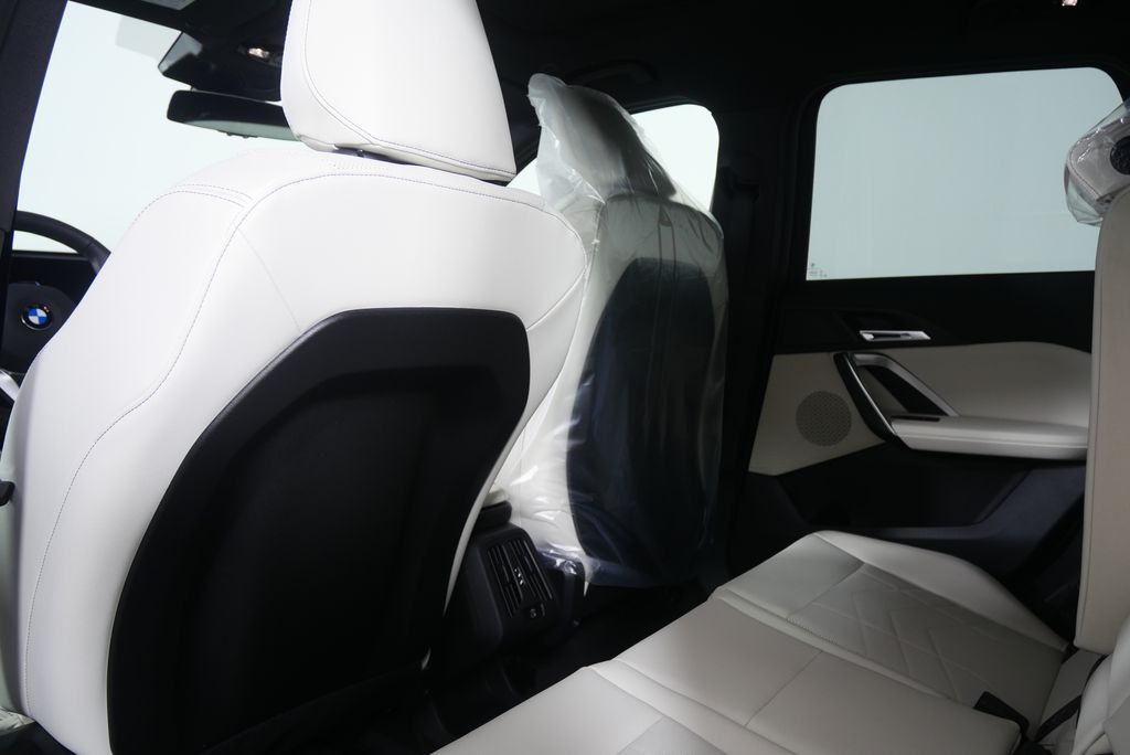 Thumbnail: 2026 BMW X1 - 16