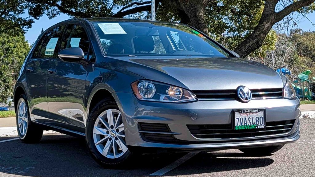 Used 2016 Volkswagen Golf TSI S 4-Door 4D Hatchback