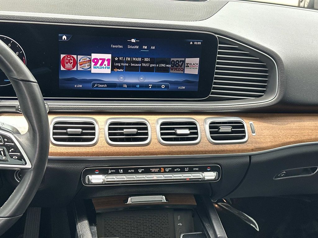 Thumbnail: 2025 Mercedes-Benz GLE - 21