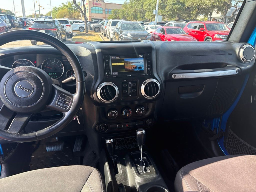 Thumbnail: 2016 Jeep Wrangler - 16