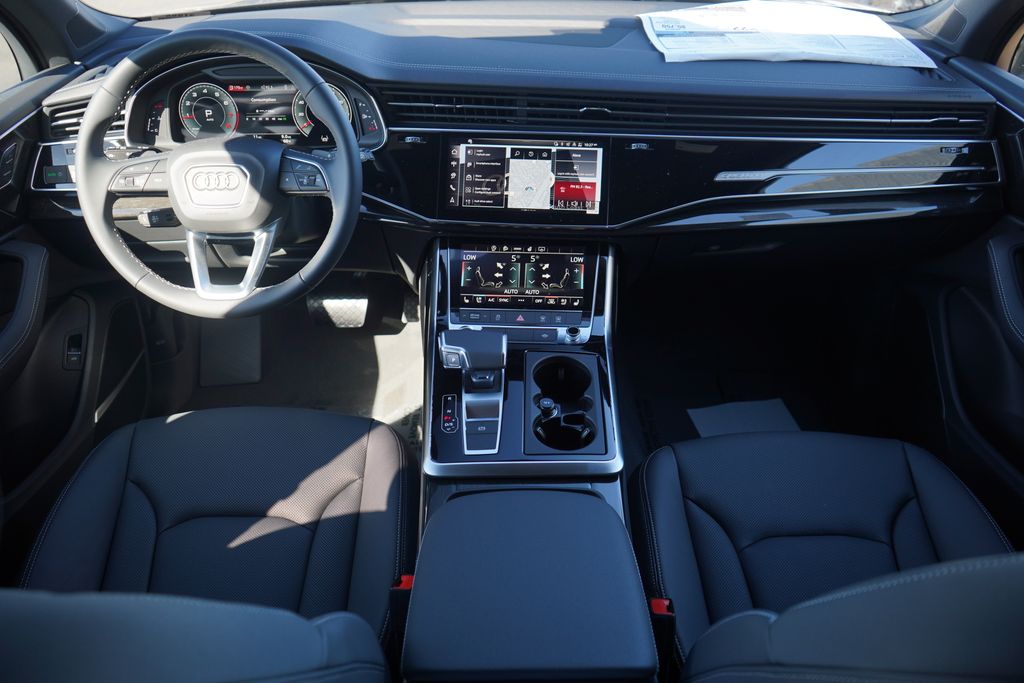 Thumbnail: 2026 Audi Q7 - 8