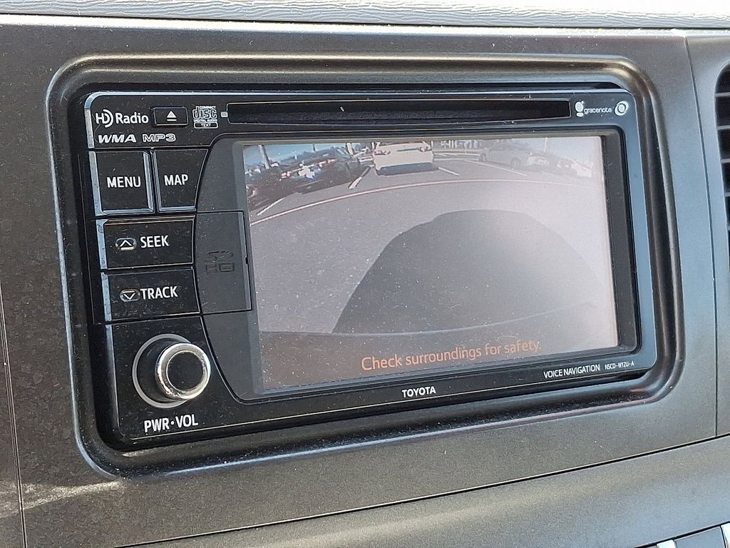 Thumbnail: 2014 Toyota Sienna - 20