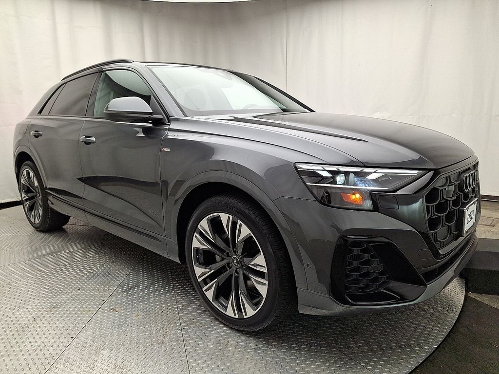 Thumbnail: 2026 Audi Q8 - 2