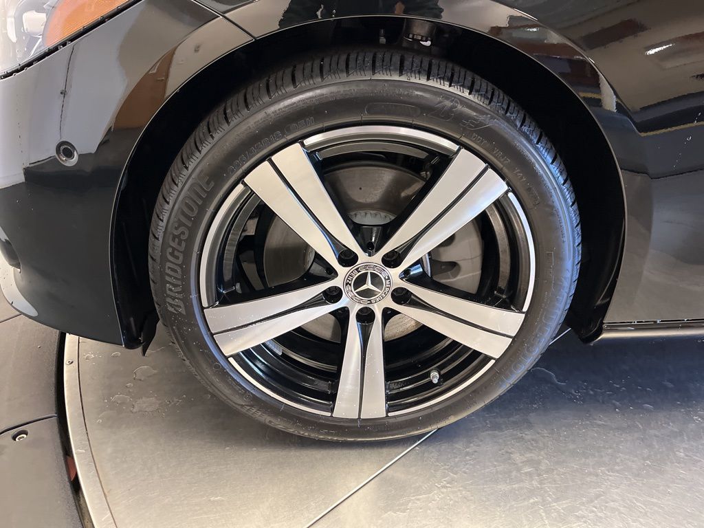 Thumbnail: 2025 Mercedes-Benz C-Class - 10