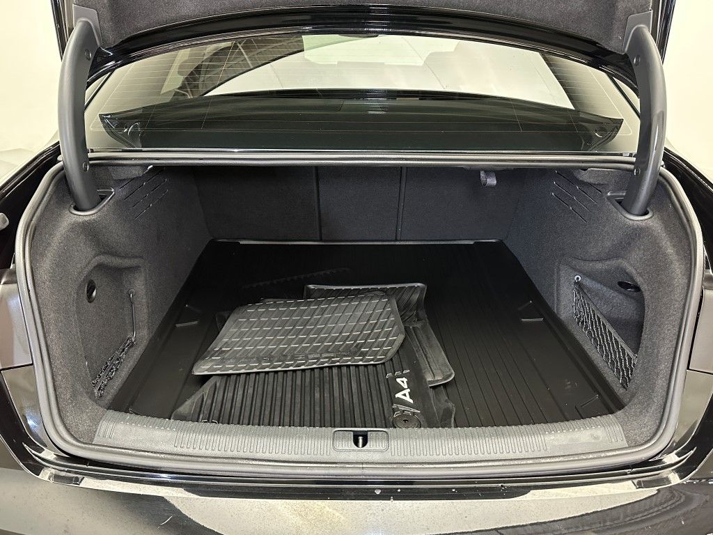 Thumbnail: 2023 Audi A4 - 9