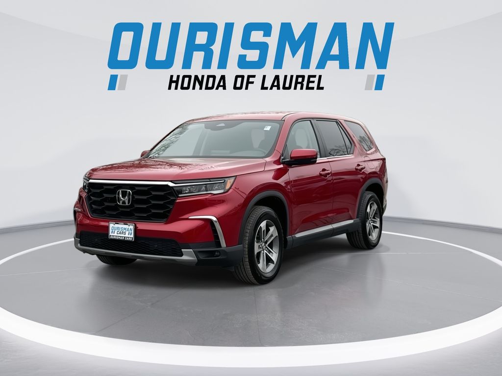 View vehicle photo 4