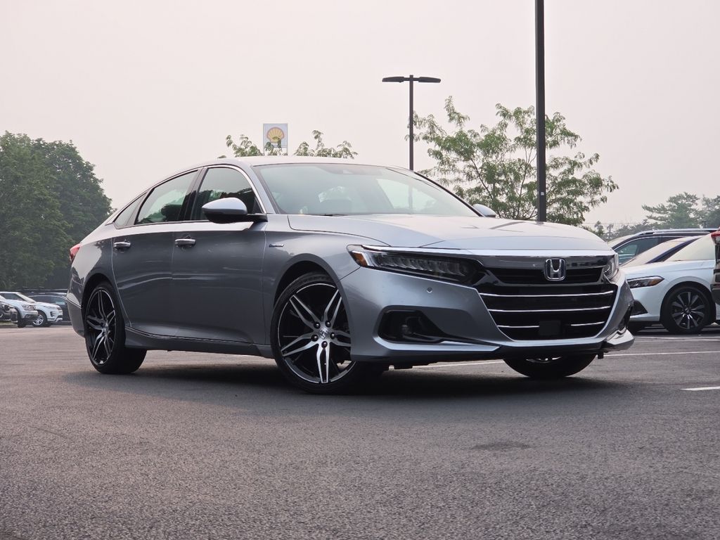 Certified Used 2022 Black Honda Touring image 2