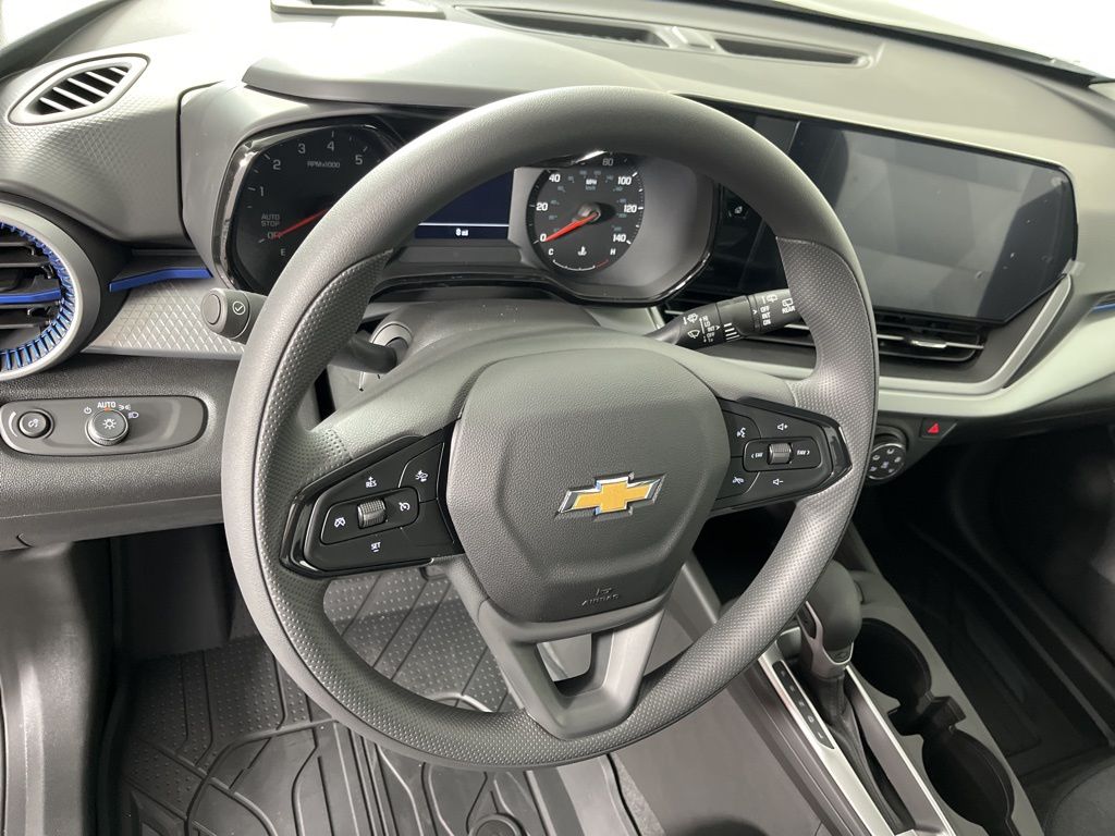 Thumbnail: 2026 Chevrolet Trax - 23